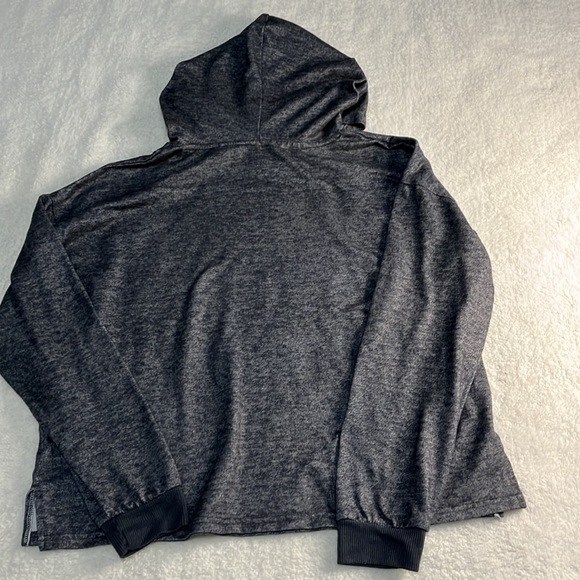 Briefly stated, Wild Fable, Unbranded long sleeve crew neck shirts. Size M & S. - Picture 4 of 12